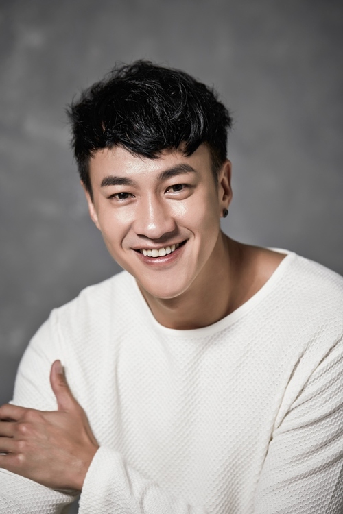 何润东三少爷的剑燕十三造型邪魅惊艳打戏密集