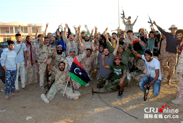 利比亚政府军收复被"伊斯兰国"占领的苏尔特(组图)