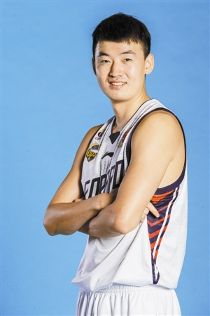 深圳烈豹队顾全出任南区主力前锋