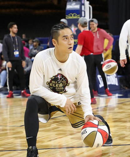 nba全明星名人赛热身,吴亦凡蒋劲夫超人气登场