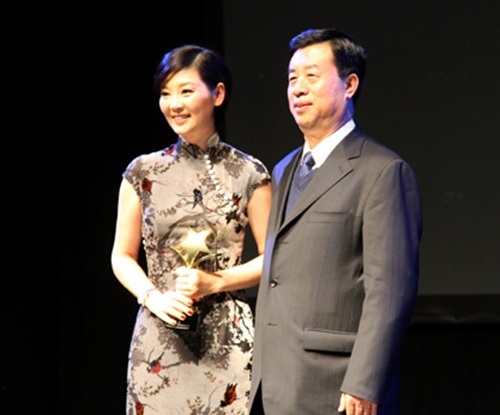 让导演冯小刚最心动的女演员,用尽冯导精力_手机凤凰网