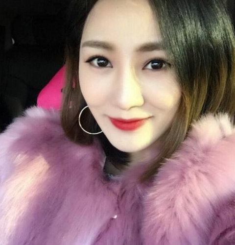 《红苹果乐园》里清纯乖巧的小优 现在性感又可爱!
