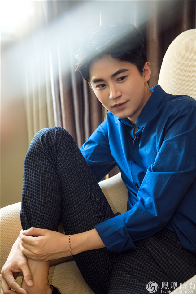 代超绅士look帅气曝光 演绎优雅贵族"迷人杀"
