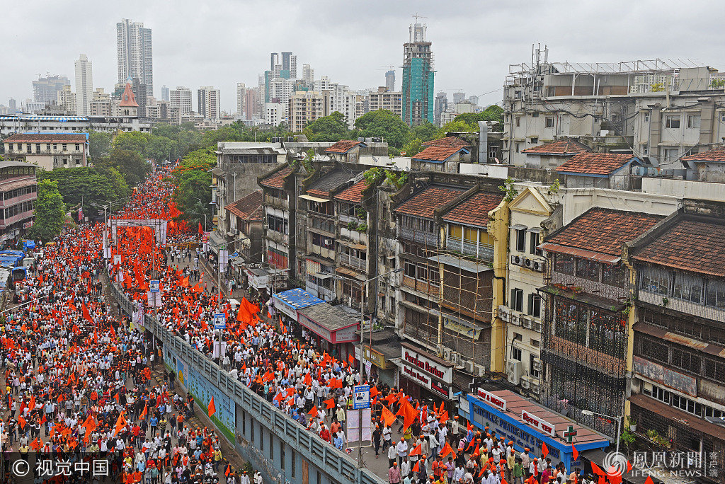 印度一场致交通瘫痪的100万人游行