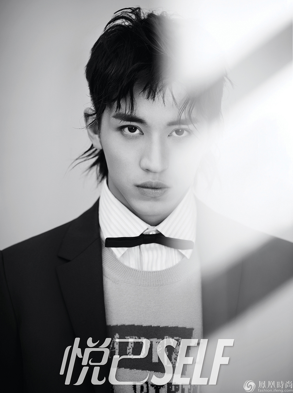 许魏洲登《悦己self》11月刊封面 酷帅发型复古时尚