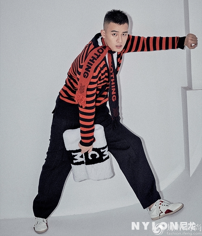 欧豪曝最新杂志大片 轻松驾驭多种风格