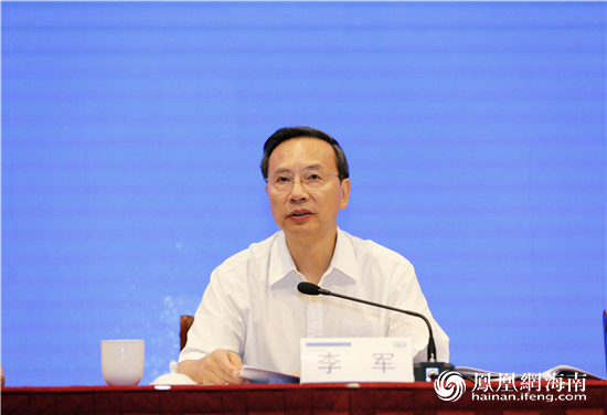 省打赢脱贫攻坚战指挥部指挥长李军出席现场会并讲话省政府副省长