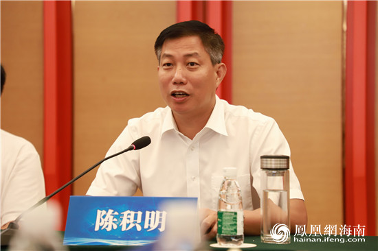 座谈会上,三亚大小洞天景区董事长陈积明对大小洞天景区做了言简意赅