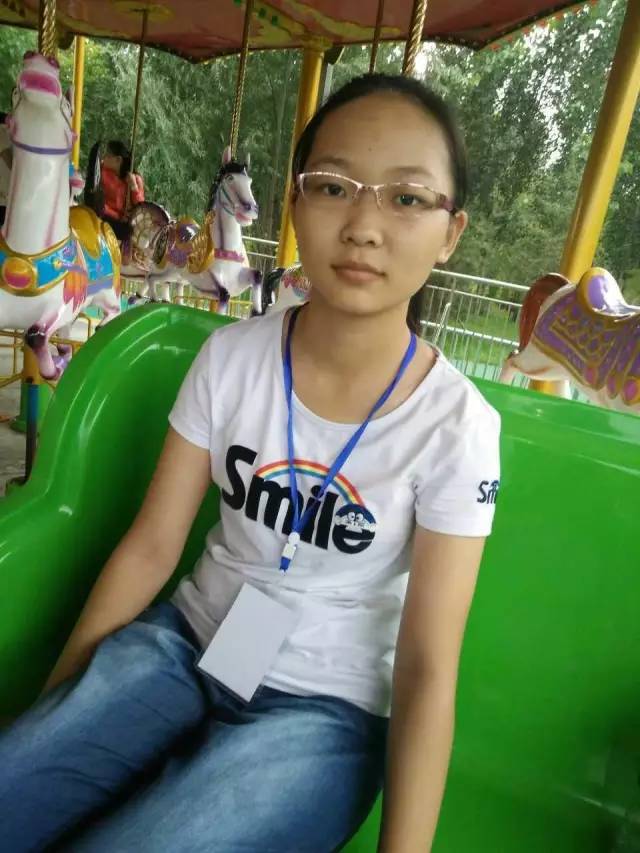 宋雨晴,女,十五岁,家住邢台南宫飞凤小区,于11月6日中午12点离家出走