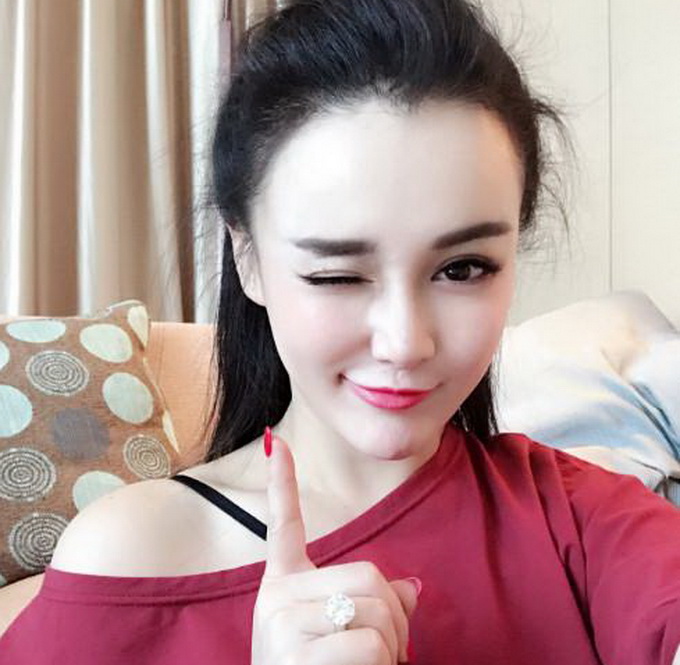 冉莹颖晒自拍美照"鸽子蛋"抢镜 网友:妈呀,好大|冉莹颖晒自拍美照