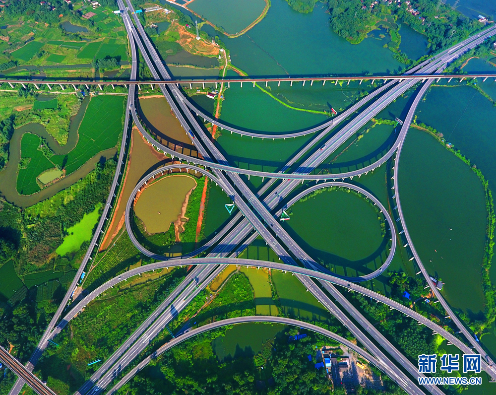 【五大发展"瞰"安徽】江淮处处美景如画 高速路网锦上添花