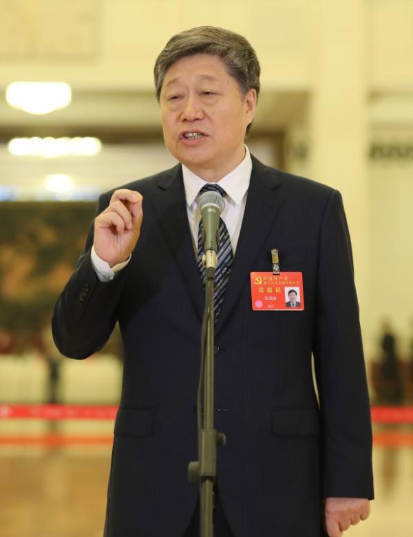 “我真的十分渴望再上一次太空”_凤凰网
