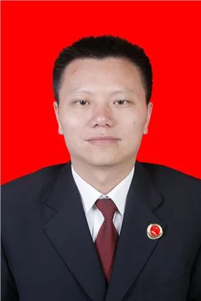 李忠齐,男,中共党员,1965年4月出生,籍贯安徽萧县,全日制教育学历中专