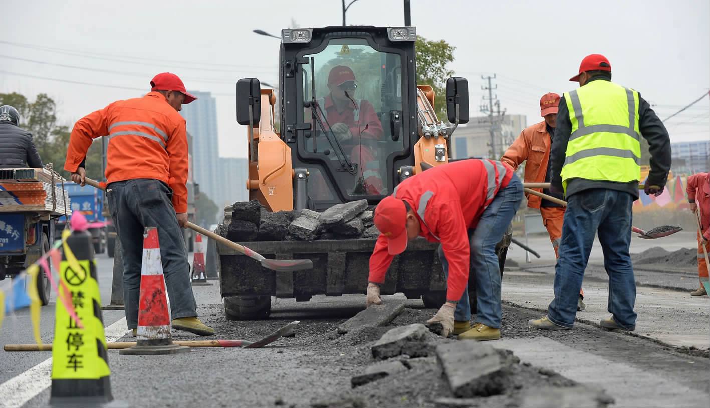 12月1日,济南市城乡交通运输委员会制定了《关于进一步加强和规范城市
