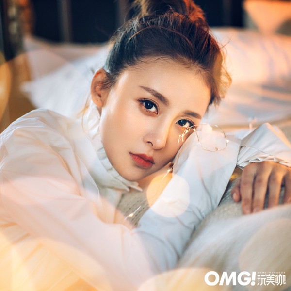 时尚|贾青梦幻光影大片 清新唯美顾盼生辉