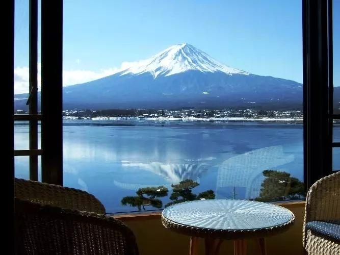 富士山附近的温泉酒店图片