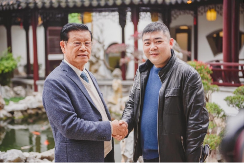 老挝前常务副总理凌绪光下榻花筑·懿园客栈并给予盛赞_凤凰网商业