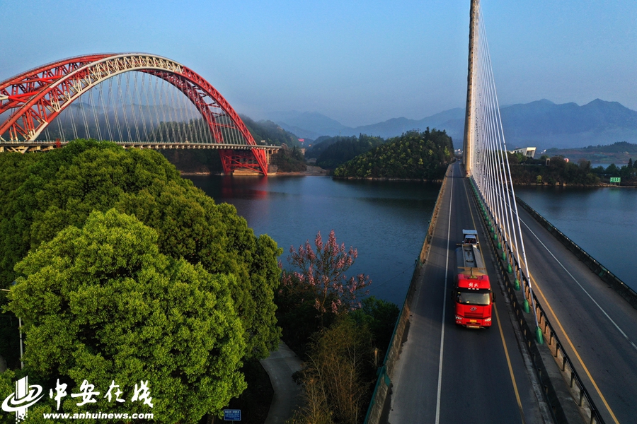 黄山别致双桥迷雾飘渺太平湖梦幻如画组图