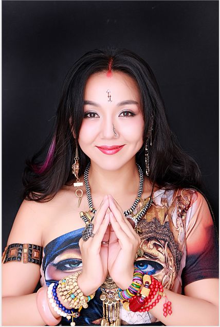 歌手方小菲助力中国·富锦第二届稻田音乐会!