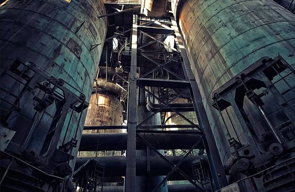 已成为一个结构完整,设施齐全的现代钢铁工业社区,拥有"十里钢城"之称