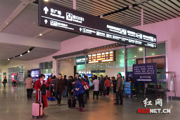 清明假期长沙火车南站预计到发旅客达60万人次