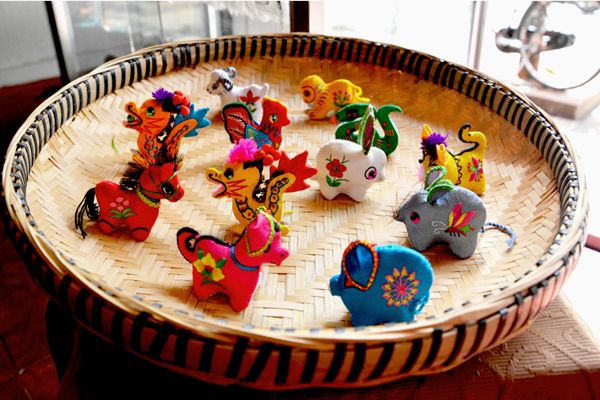 【纪检人·镜头】针尖上的"舞蹈"——剑川布扎